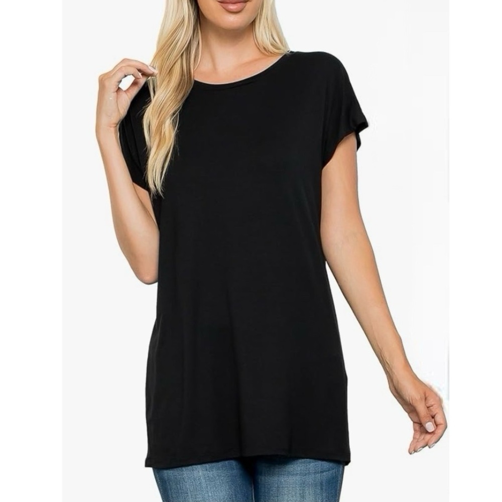 Free to Live Women’s Black Loose Fit Long Tunic Top